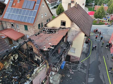 Brandeinsatz Dachstuhlbrand Feuerwehr Elztal