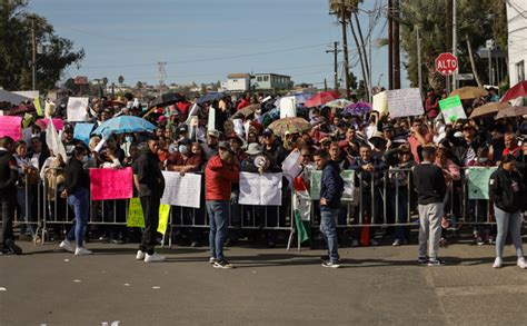 Habitantes de Tijuana protestan por poca atención de López Obrador a