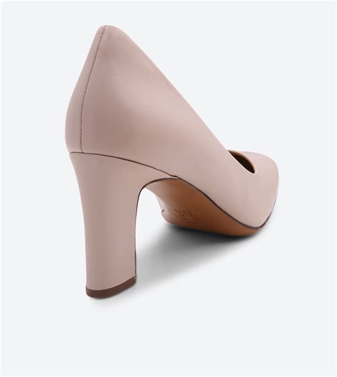 Buy Naturalizer Gloria Pumps Nude In Nude 6thStreet Saudi Arabia