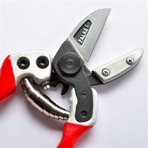 Wedge Pruning Shears Straight Blade Aluminum Handles 1112 Falket