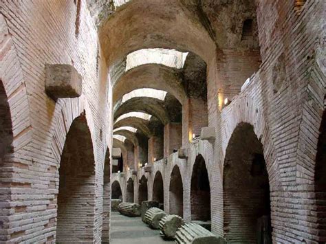 Anfiteatro Flavio Di Pozzuoli Il Colosseo Dei Campi Flegrei