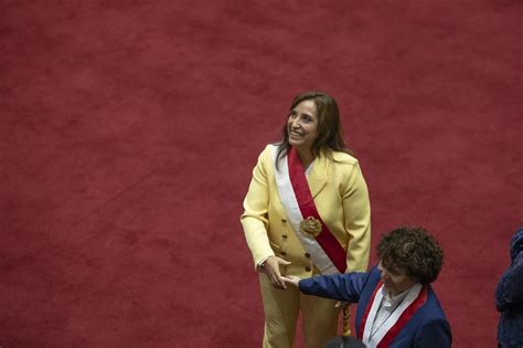 Dina Boluarte Descarta Renuncia Y Pide Al Congreso Resolver Adelanto