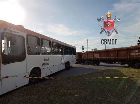 Colis O De Trem Nibus No Distrito Federal Deixa Uma Mulher Morta E