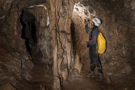 Speleologo Tratto In Salvo In Una Grotta Di Martina Franca Lecce Tomorrow