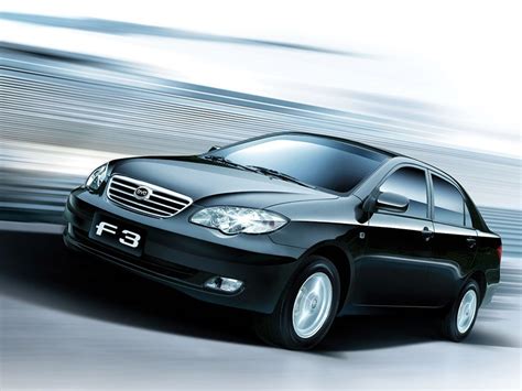 Фото BYD F3 - Chery Fora 2006 дисплей в комбинации приборов