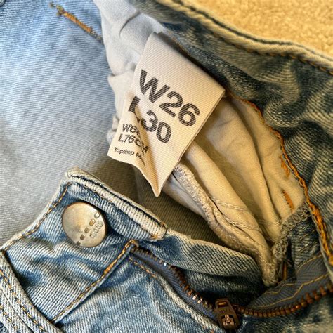 Topshop Bleached And Ripped Jeans W26l30 Slight Depop