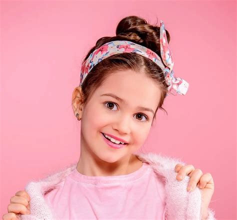 10 Cute And Trendy Hairstyles For 7 Year Old Girls Hairstyle Camp