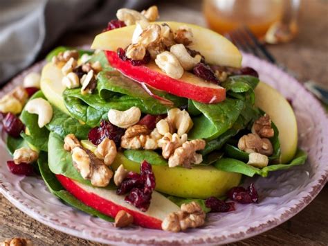 Ensalada De Espinacas Manzana Y Nuez Para A O Nuevo Y En Minutos