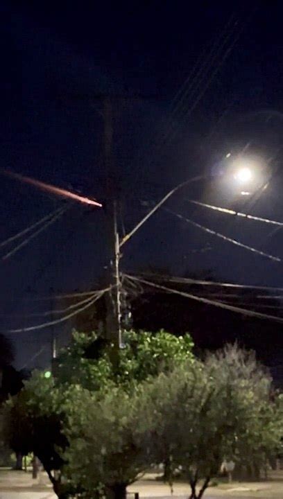 Meteor Streaks Across Night Sky Video Dailymotion