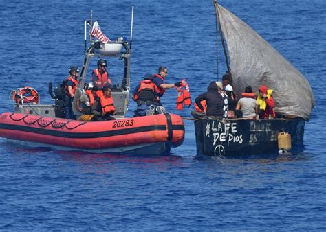 Guardia Costera De Ee Uu Repatría A 396 Migrantes Durante La última