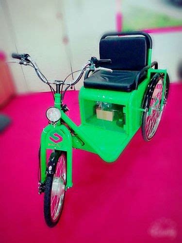 Single Seater Battery Operated Handicap Tricycle Permissible Load 80