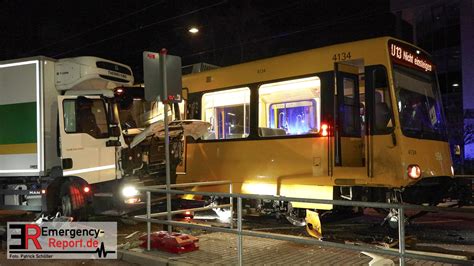 Stuttgart Wangen Schwerer Unfall Zwischen Stadtbahn Und