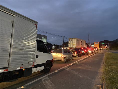 V Deo Ca Tico E Perigoso Motoristas Relatam Dia A Dia De