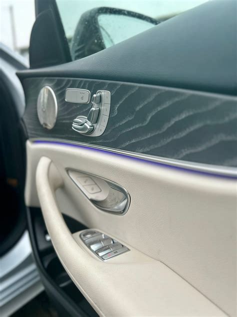 Experts explain how the Newark Motor Auctions Newark bidding works 31