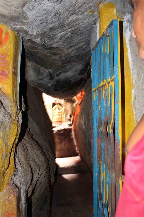 Sri Lakshmi Narasimha Kutumbam Mudigonda