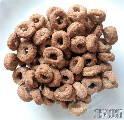 Review Kelloggs Donut Shop Chocolate Donut Cereal Cerealously