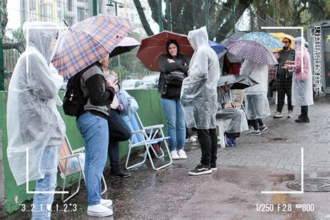 Fila Para Ingressos De Show Do Paul McCartney UNDER Curitiba