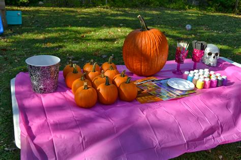 Luscious Life & Decor: Pumpkin Painting Party