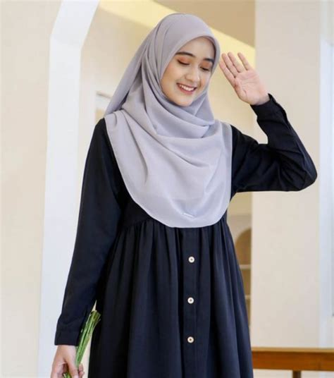 Baju Hitam Cocok Dengan Jilbab Warna Apa Ya Ini Rekomendasinya Sebaraya