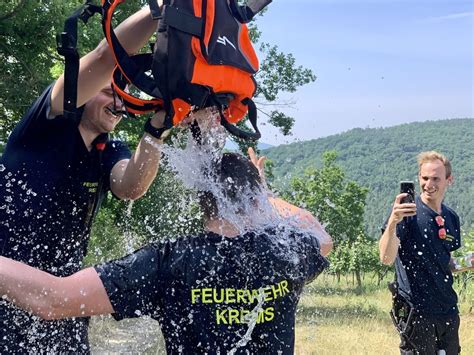 Freiwillige Feuerwehr Krems Donau Waldbrandübung Ausbildung in