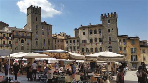 La Fiera Antiquaria Di Arezzo Compie Anni Con Espositori Arte