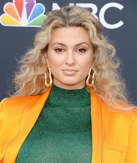 Tori Kelly – 2019 Billboard Music Awards • CelebMafia