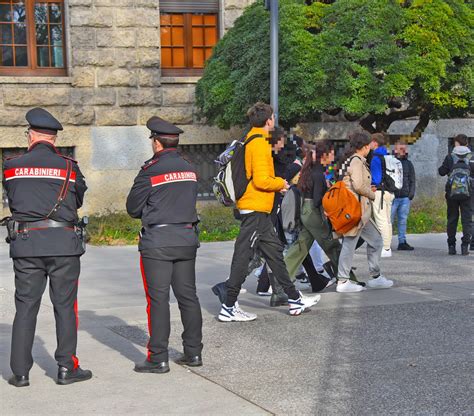 Bergamo In Zona Stazione Tra Risse Aggressioni E Bande Di Ragazzini