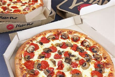 Pizza Hut On Twitter No One Else Delivers A Deal Like This 7 99 Large 2 Topping Pizzas