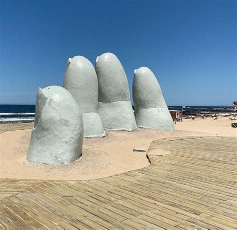 Destino Dos Famosos A Cidade De Veraneio Punta Del Este No Uruguai