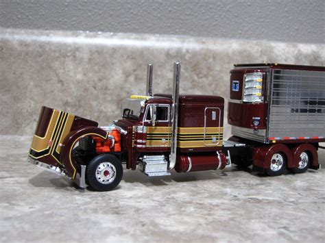 #60-1729 1/64 Peterbilt 379 with Utility Trailer Red Chrome – JW Toy Trucks