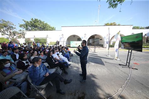 Frente a Casa Jalisco dan cátedra sobre la importancia de la cultura de