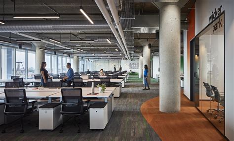 A Tour Of Glassdoor’s Sleek New Chicago Office Officelovin