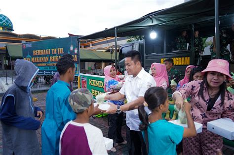 Takjil On The Road Kodam Pattimura Operasikan Kendaraan Dapur Lapangan