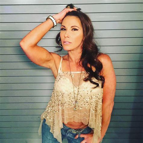 Wwe Veteran Mickie James Shows Why Shes Earned Legend Status In Free