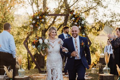 Mary And Jesse Cumberland River Farm Ashland City Tn Wedding