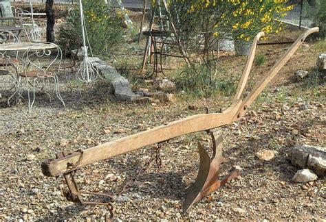 ancienne charrue art populaire déco jardin provençal campagne Déco