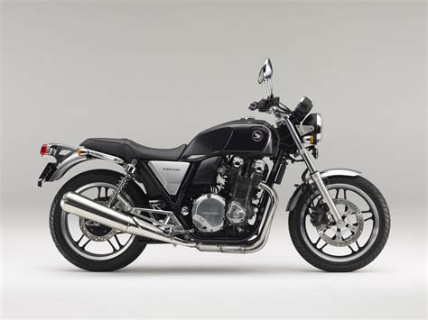 HONDA CB1100 Naked Specs 2010 2011 Autoevolution