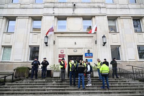 Rolnicy czują się oszukani przez rząd RadioMaryja pl