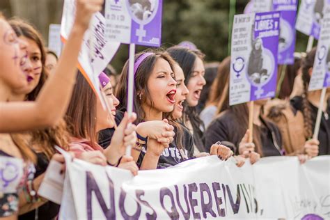 CIS El 44 De Los Hombres Cree Que Se Les Discrimina