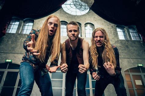 THE VINTAGE CARAVAN Signs World Wide Contract With Napalm Records