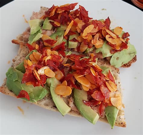 Tartines Avocats Amandes Chorizo Les Recettes Faciles De Flavie