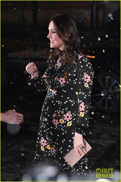 Kate Middleton Braves The Rain For Museum Visit In London Photo 4041037 Kate Middleton