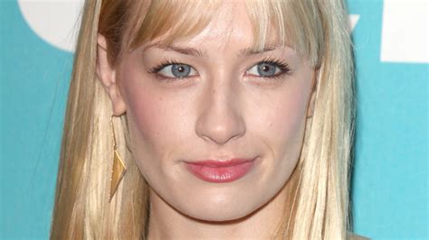 Who Did 2 Broke Girls Beth Behrs Play On The Big Bang Theory