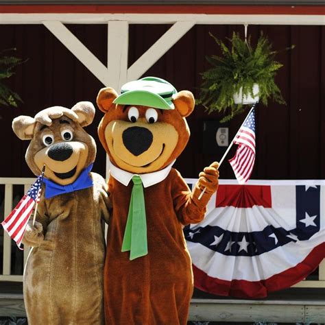 Yogi Bear And Boo Boo Jellystone Park™ In Quarryville Pa Yogi Bear Jellystone Park Hanna