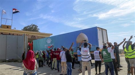 Egypts Border Crossing Opens To Let A Trickle Of Desperately Needed Aid Into Besieged Gaza R