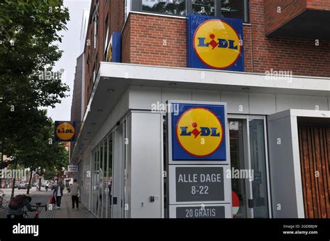 Lidl Bfood Businmess Hi Res Stock Photography And Images Alamy