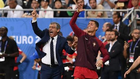 Cristiano Ronaldo Y Fernando Santos La Conversación Por La Suplencia