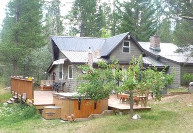 Lake Louise | Cabins with Hot Tubs | Alberta Glamping