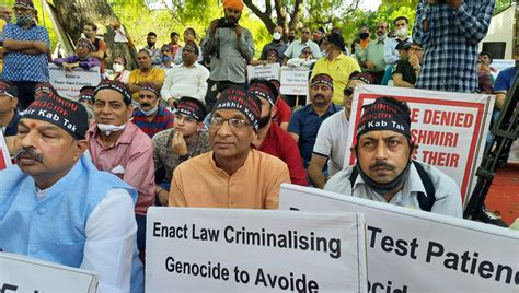 Kashmiri Pandits Stage Protest In Delhi Demand Govt To Recognise 1990