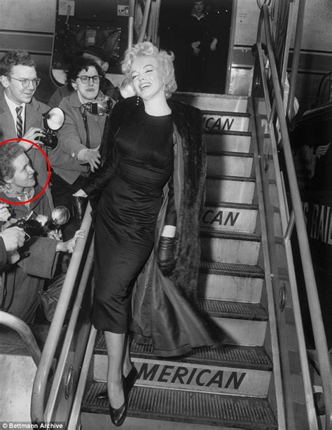 Never Before Seen Pictures Of Pregnant Marilyn Monroe Daily Mail Online